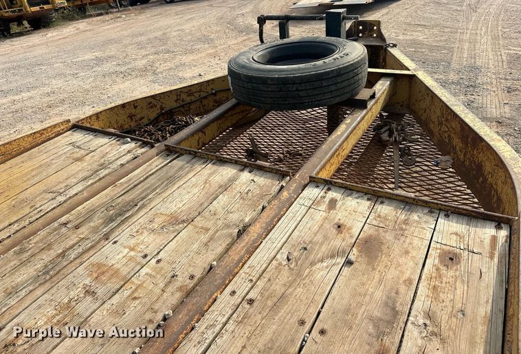 image for item EK0003 2008 Belshe BF9T equipment trailer