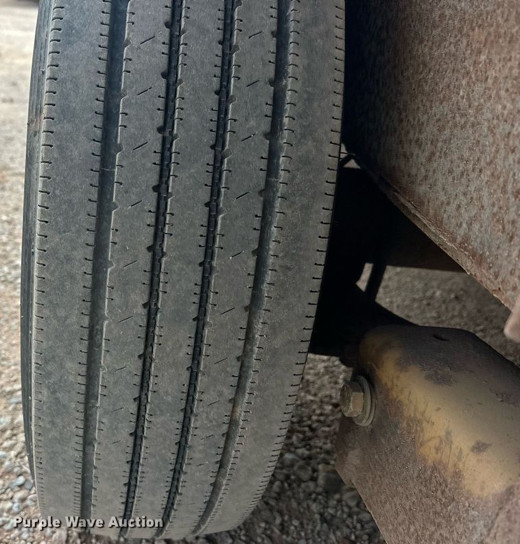 image for item EK0003 2008 Belshe BF9T equipment trailer