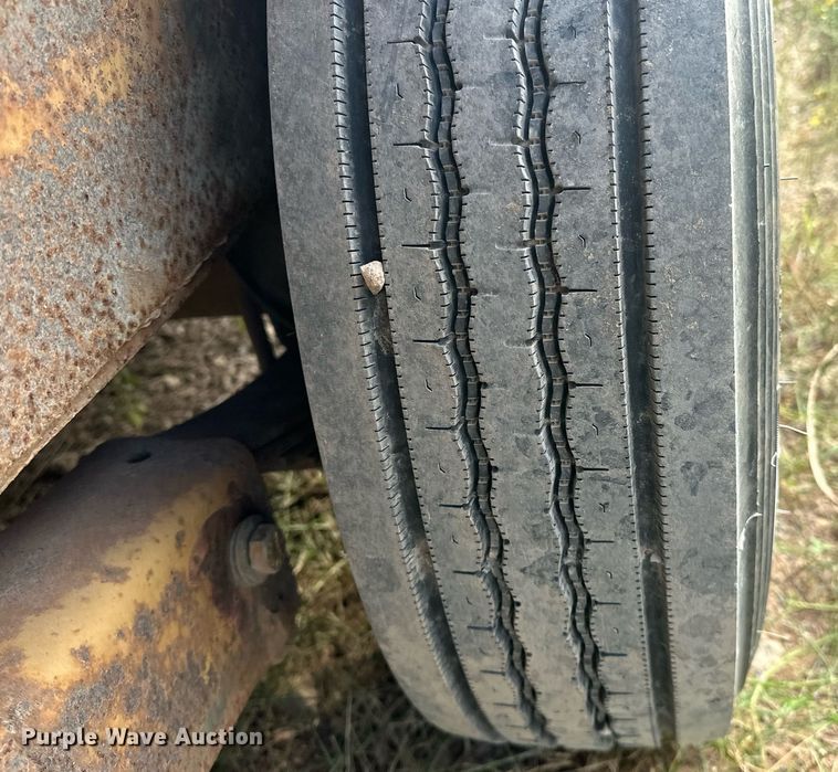 image for item EK0003 2008 Belshe BF9T equipment trailer