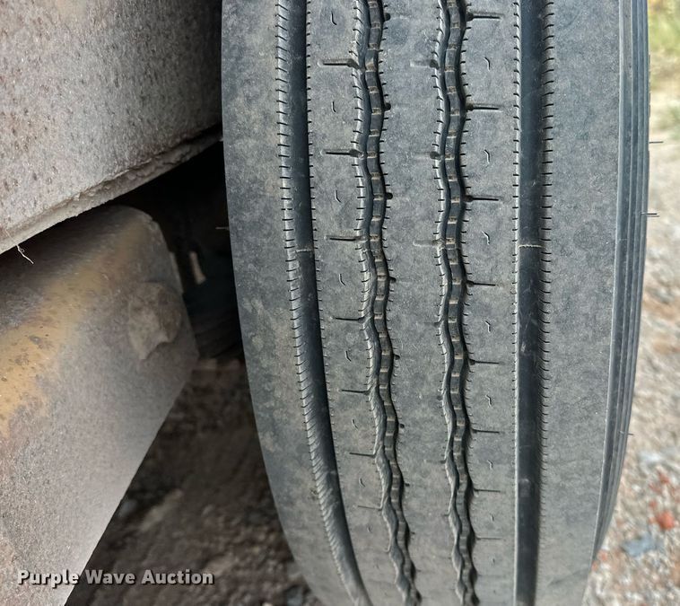 image for item EK0003 2008 Belshe BF9T equipment trailer