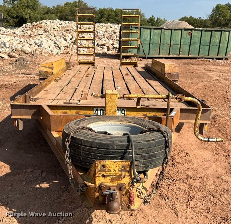 image for item EK0007 2010 Lucon utility trailer