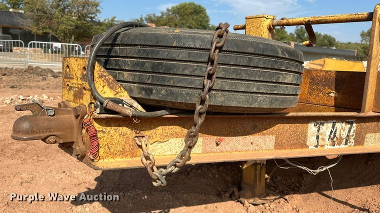 image for item EK0007 2010 Lucon utility trailer