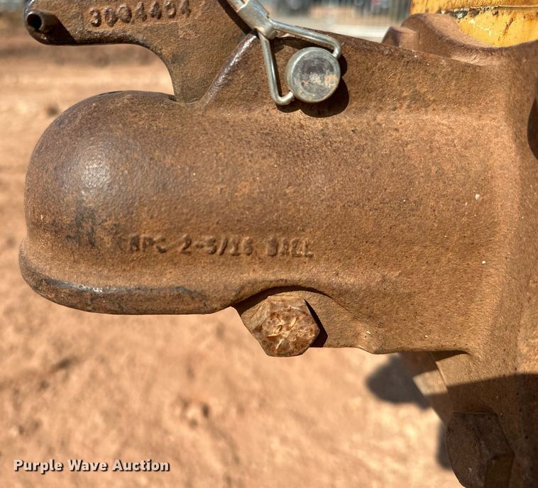 image for item EK0007 2010 Lucon utility trailer