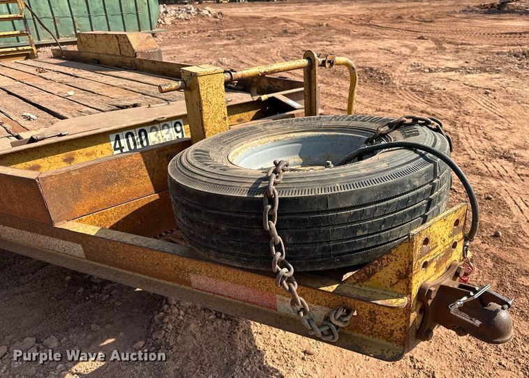 image for item EK0007 2010 Lucon utility trailer