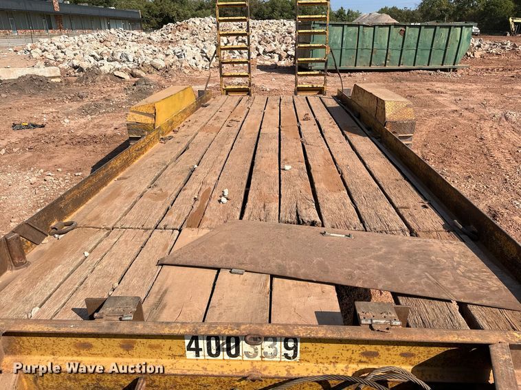 image for item EK0007 2010 Lucon utility trailer