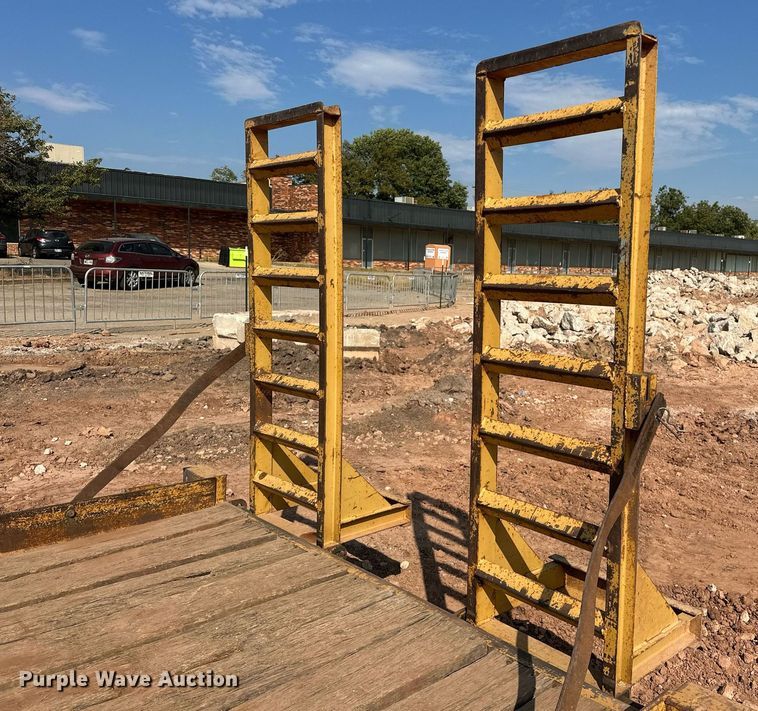 image for item EK0007 2010 Lucon utility trailer