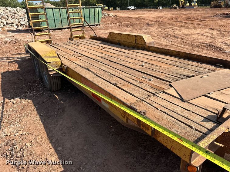 image for item EK0007 2010 Lucon utility trailer