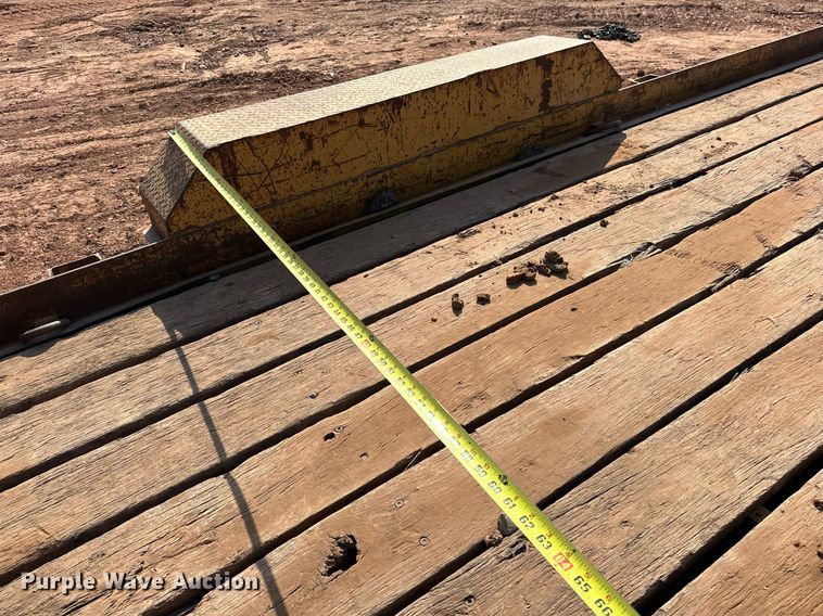 image for item EK0007 2010 Lucon utility trailer