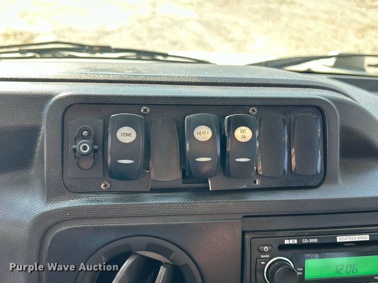 image for item EK3403 2012 El Dorado 250 Aerotech shuttle bus