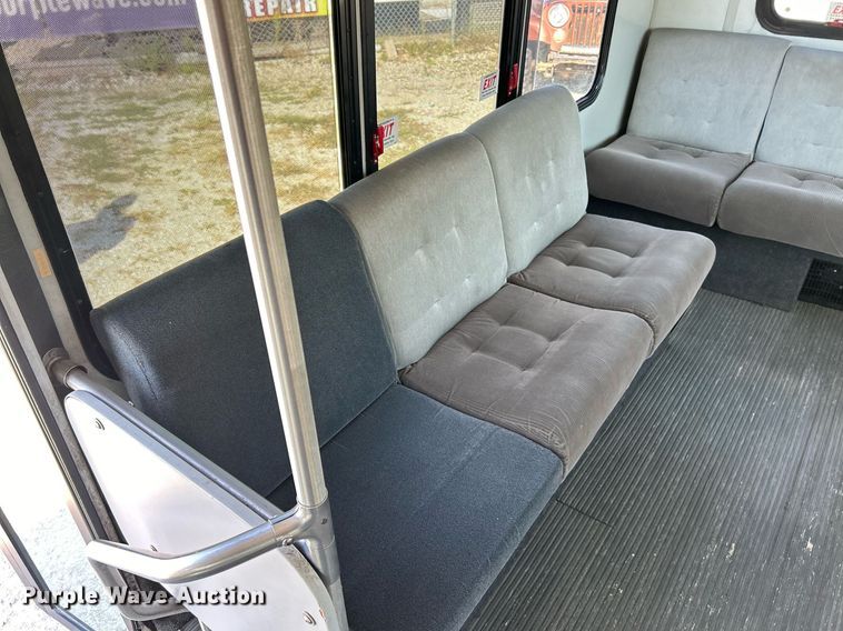 image for item EK3403 2012 El Dorado 250 Aerotech shuttle bus