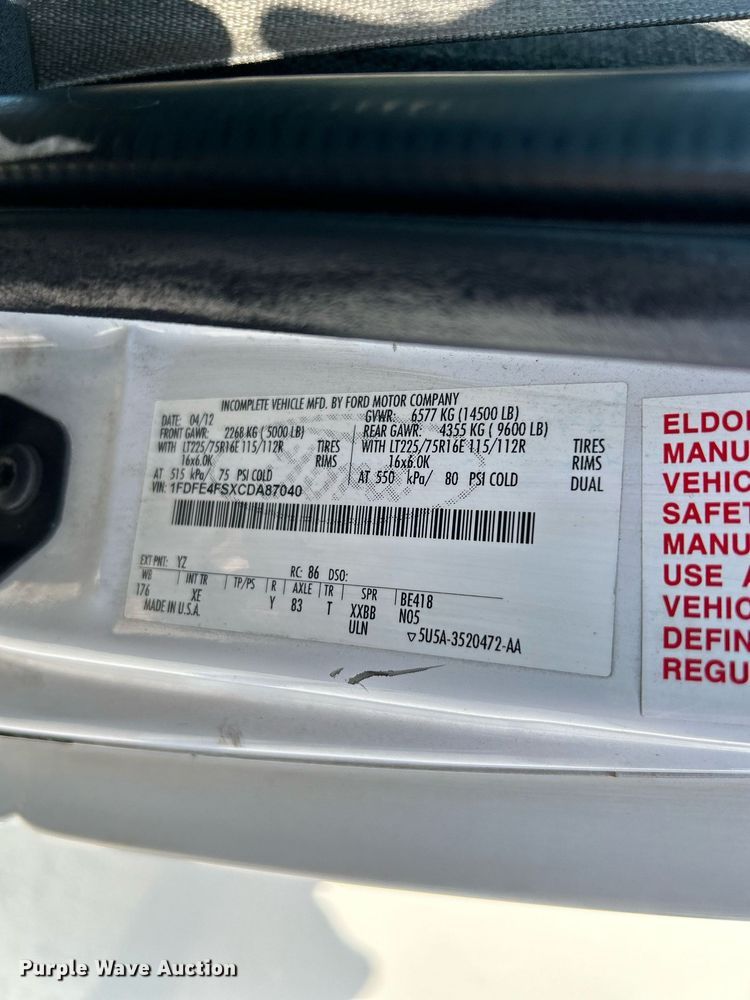 image for item EK3403 2012 El Dorado 250 Aerotech shuttle bus