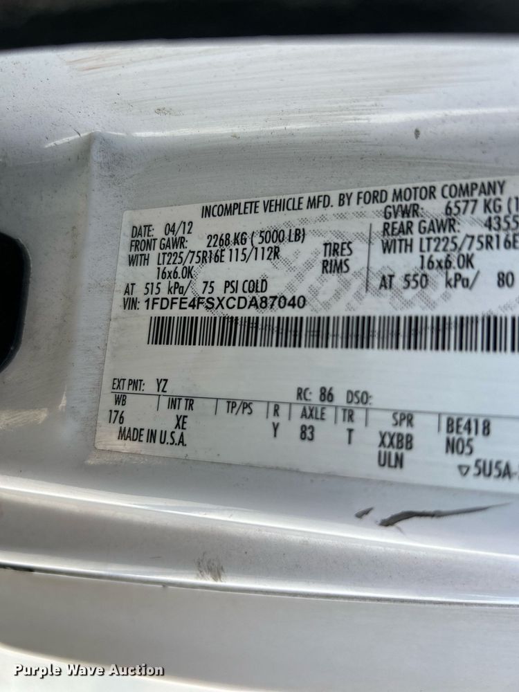 image for item EK3403 2012 El Dorado 250 Aerotech shuttle bus