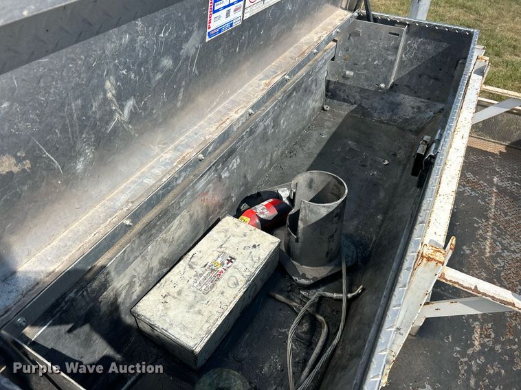 image for item EK3405 2016 Ford F550 XL Super Duty utility / service truck