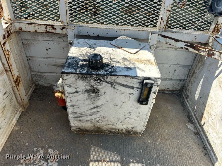 image for item EK3405 2016 Ford F550 XL Super Duty utility / service truck