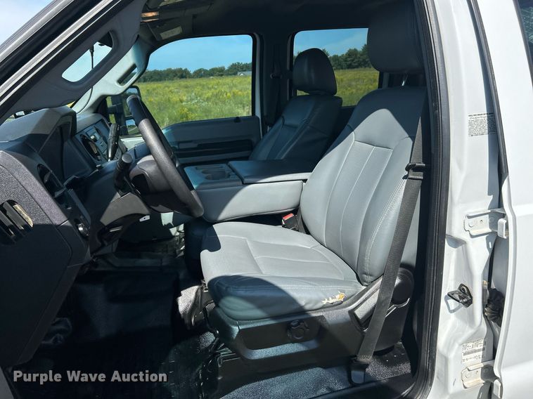 image for item EK3405 2016 Ford F550 XL Super Duty utility / service truck