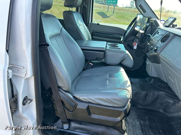 image for item EK3405 2016 Ford F550 XL Super Duty utility / service truck