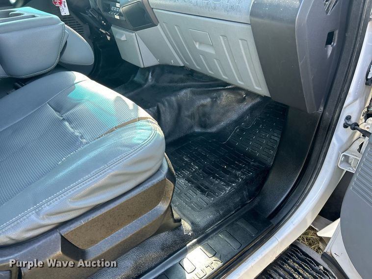 image for item EK3405 2016 Ford F550 XL Super Duty utility / service truck