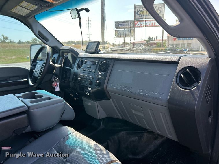 image for item EK3405 2016 Ford F550 XL Super Duty utility / service truck