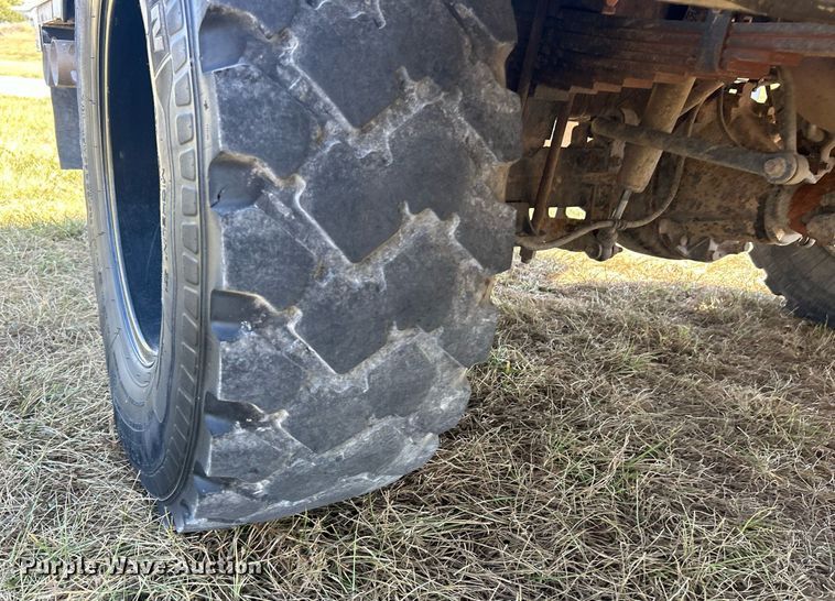 image for item EK3405 2016 Ford F550 XL Super Duty utility / service truck