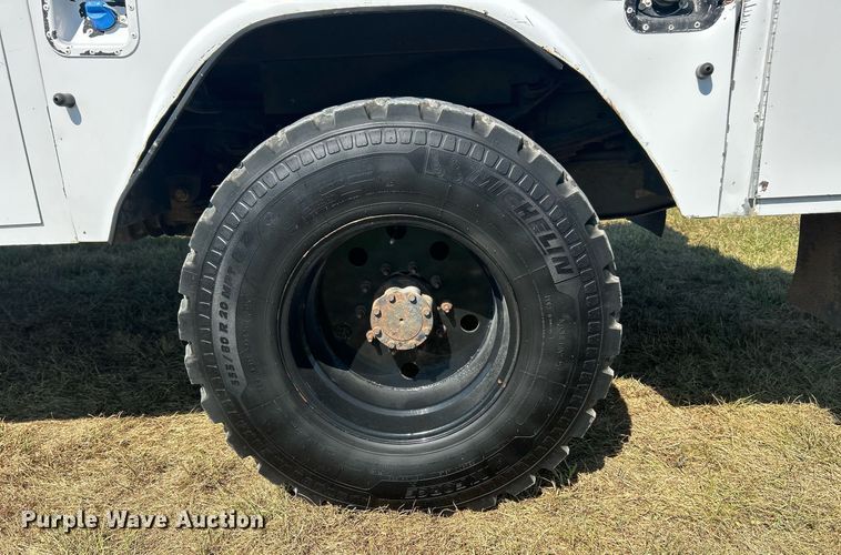 image for item EK3405 2016 Ford F550 XL Super Duty utility / service truck