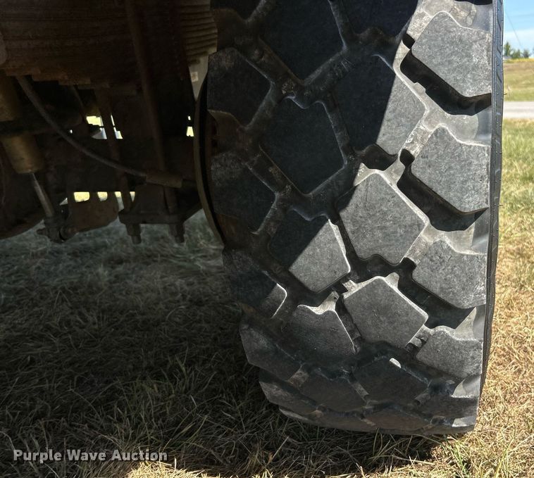 image for item EK3405 2016 Ford F550 XL Super Duty utility / service truck