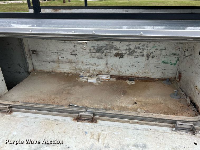 image for item EK3423 2010 Ford F350 Super Duty XLT SuperCab utility bed pickup truck