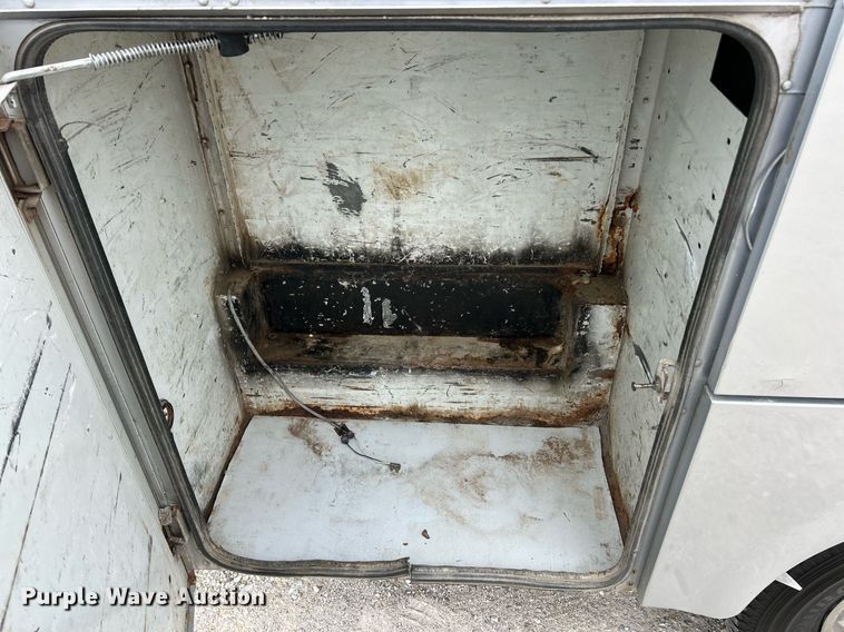 image for item EK3423 2010 Ford F350 Super Duty XLT SuperCab utility bed pickup truck