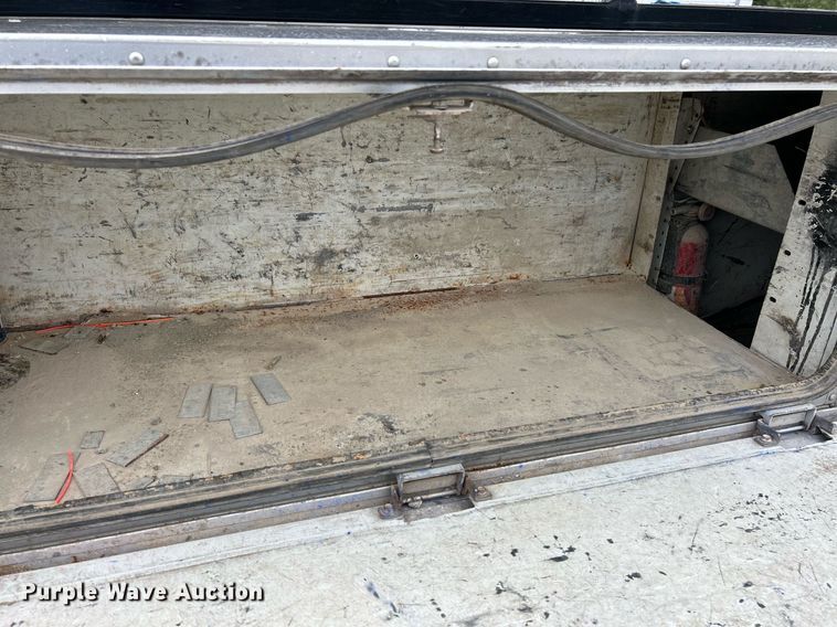 image for item EK3423 2010 Ford F350 Super Duty XLT SuperCab utility bed pickup truck