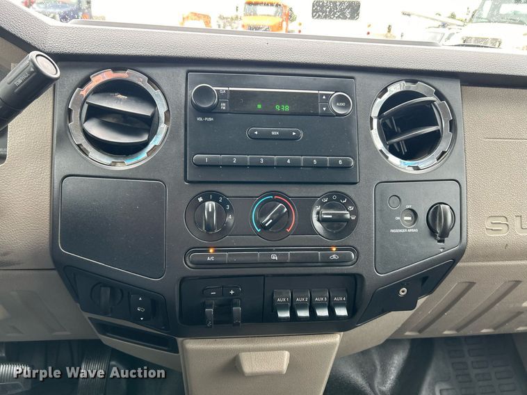 image for item EK3423 2010 Ford F350 Super Duty XLT SuperCab utility bed pickup truck