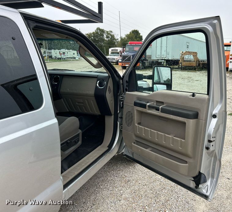 image for item EK3423 2010 Ford F350 Super Duty XLT SuperCab utility bed pickup truck