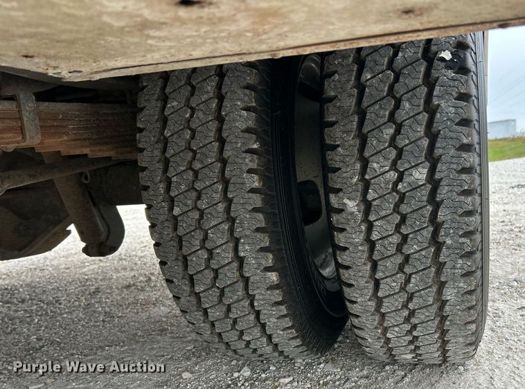 image for item EK3423 2010 Ford F350 Super Duty XLT SuperCab utility bed pickup truck