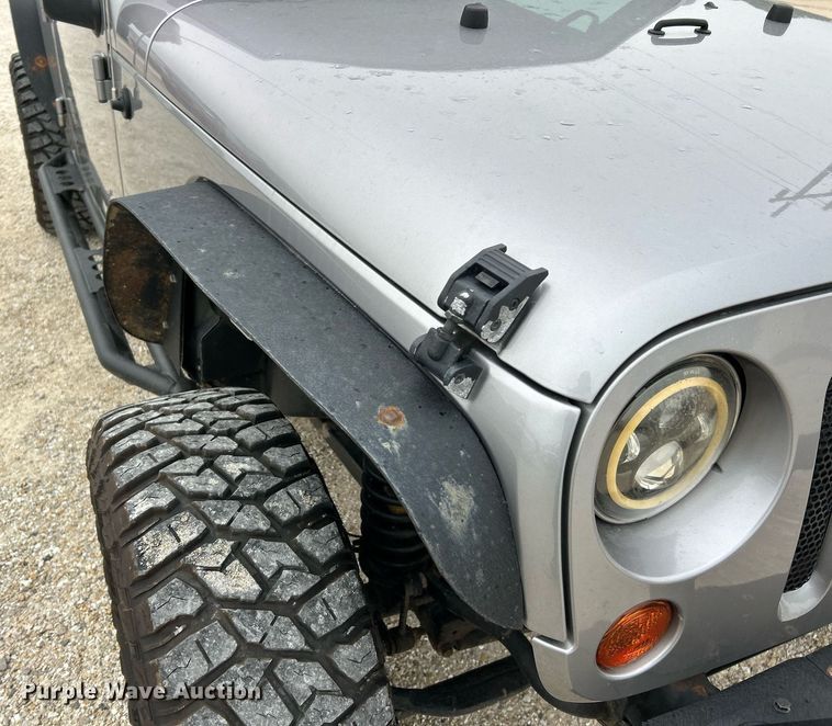 image for item EK3424 2013 Jeep Wrangler Unlimited Sahara SUV