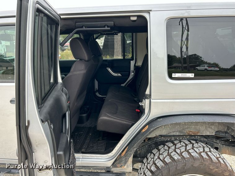 image for item EK3424 2013 Jeep Wrangler Unlimited Sahara SUV