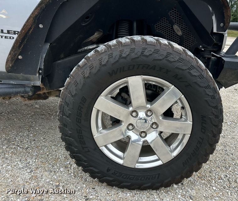 image for item EK3424 2013 Jeep Wrangler Unlimited Sahara SUV