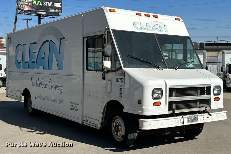 image for item EK3434 2004 Freightliner MT45 delivery van