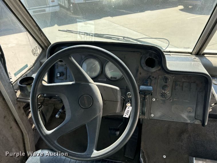 image for item EK3434 2004 Freightliner MT45 delivery van