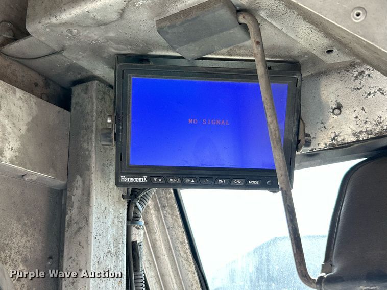 image for item EK3434 2004 Freightliner MT45 delivery van