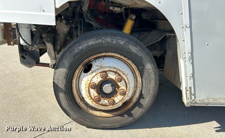 image for item EK3434 2004 Freightliner MT45 delivery van