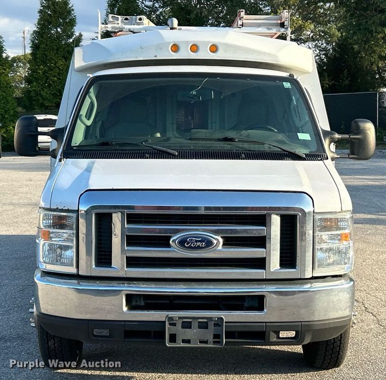 image for item EK3457 2017 Ford E450 Super Duty utility van