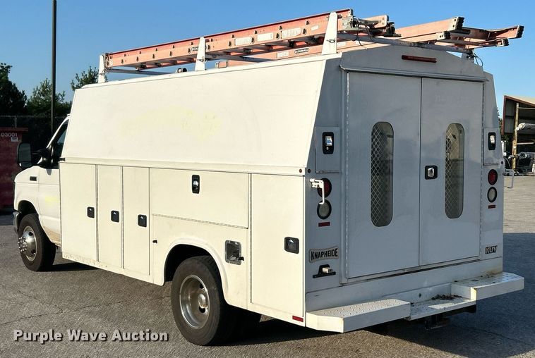 image for item EK3457 2017 Ford E450 Super Duty utility van
