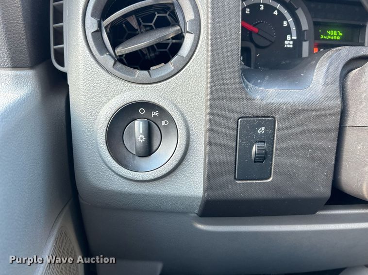 image for item EK3457 2017 Ford E450 Super Duty utility van