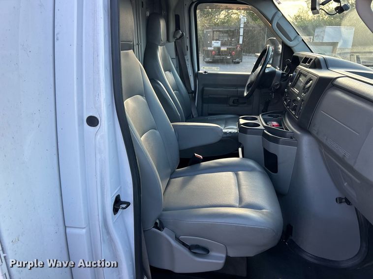 image for item EK3457 2017 Ford E450 Super Duty utility van