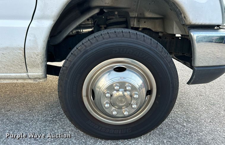 image for item EK3457 2017 Ford E450 Super Duty utility van