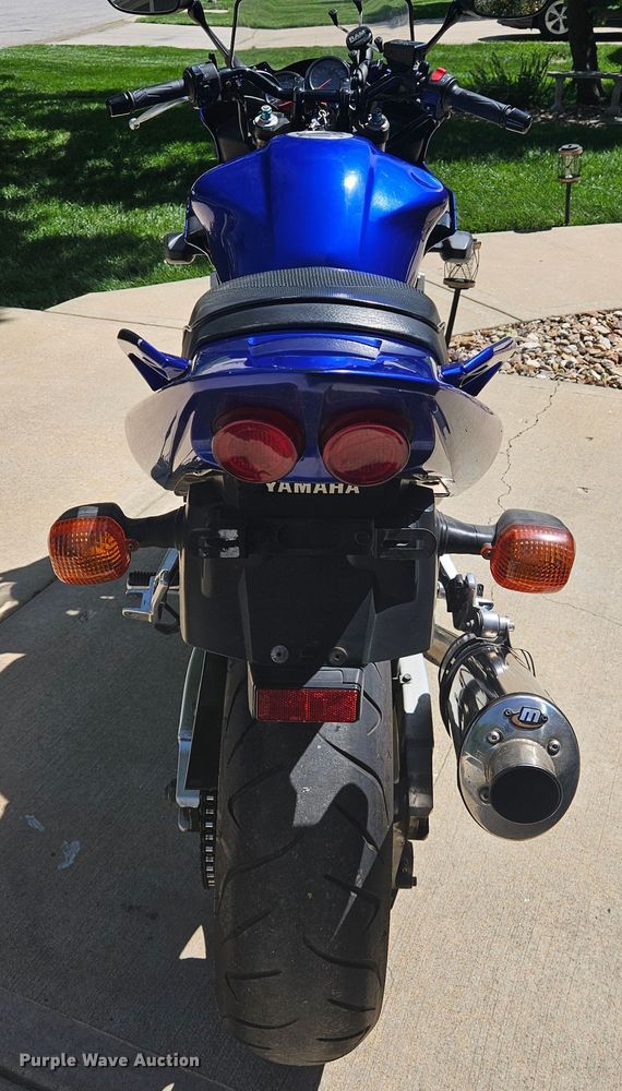 image for item EN0036 2001 Yamaha  ZF1000 motorcycle