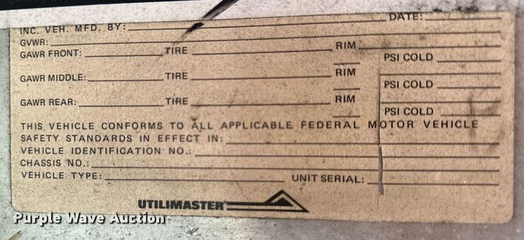 image for item EN0039 1990 International  1652 delivery truck