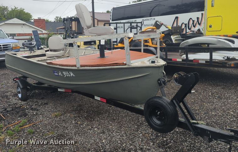 image for item EQ2200 1960 Rili boat