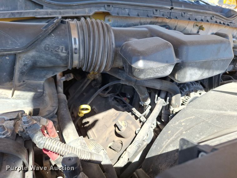 image for item EQ2214 2018 Ford F350 Super Duty utility bed pickup truck