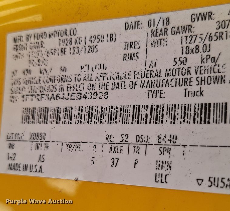 image for item EQ2214 2018 Ford F350 Super Duty utility bed pickup truck