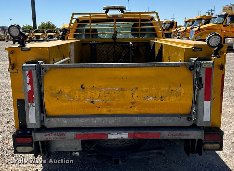 image for item EQ2217 2015 Ford F350 Super Duty utility bed pickup truck