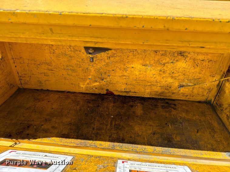 image for item EQ2217 2015 Ford F350 Super Duty utility bed pickup truck